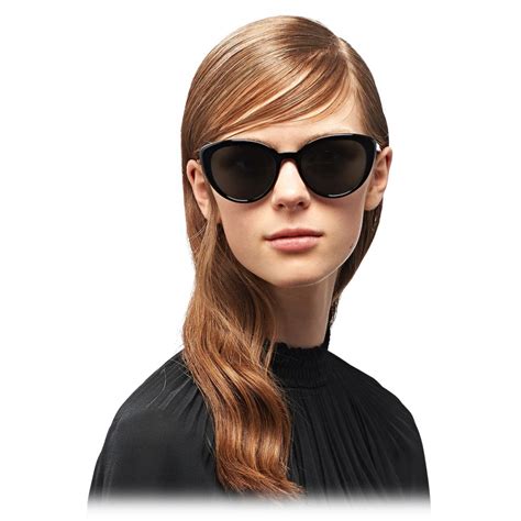 occhiali cat eye prada
